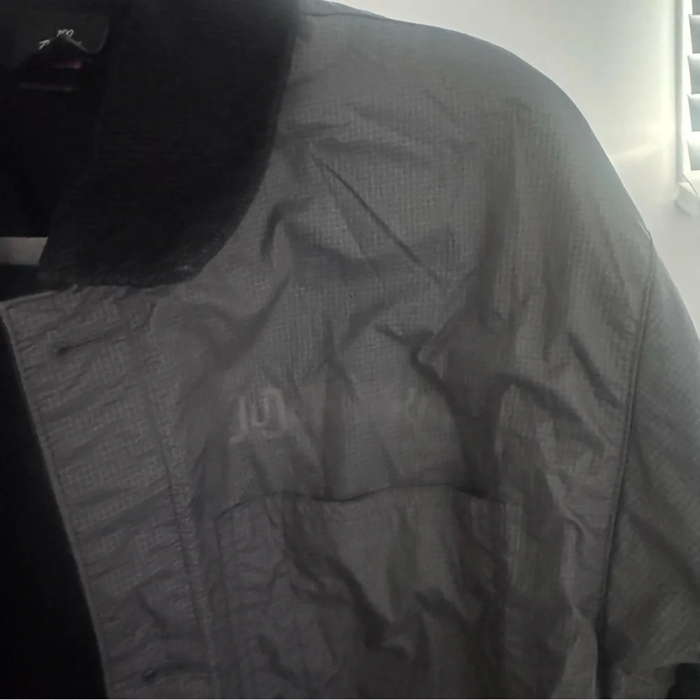 100 Thieves lightweight gray